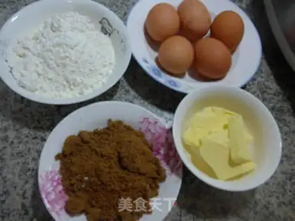 Make Red sugar sponge cake step 0