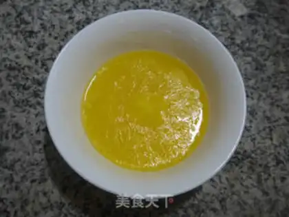 Make Red sugar sponge cake step 1