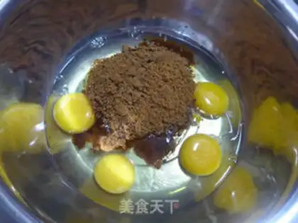 Make Red sugar sponge cake step 2