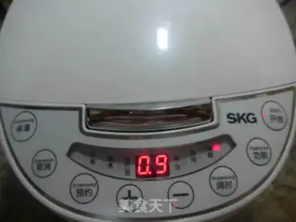 Make Red sugar sponge cake step 10