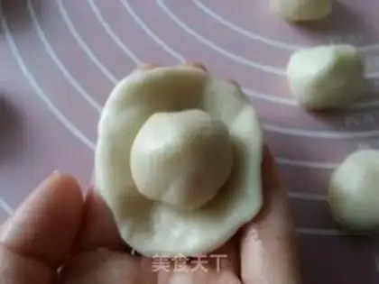 Make Rose florist step 3