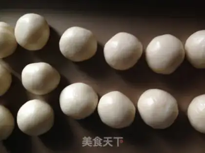 Make Squeeze meat mooncake step 8