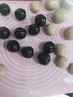 Make The love moon cake step 1