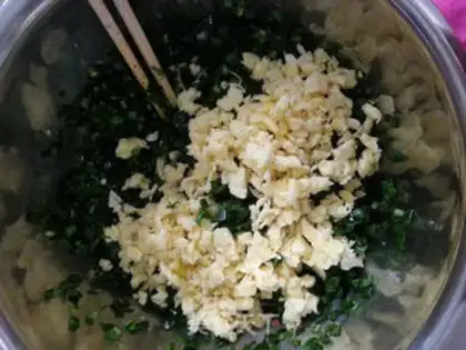 Make An egg and water bun step 4