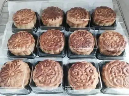 Make The love moon cake step 5