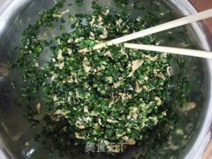 Make An egg and water bun step 5