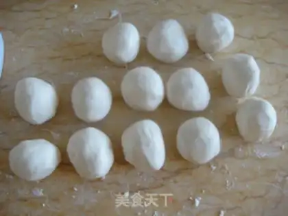 Make Fresh oil dumplings step 4