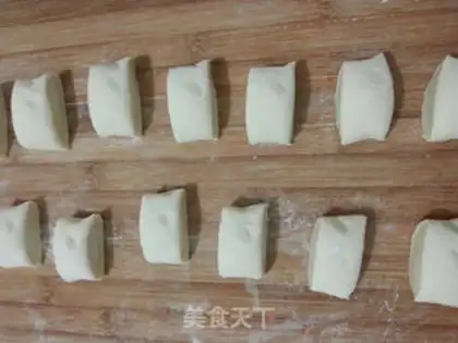Make An egg and water bun step 6