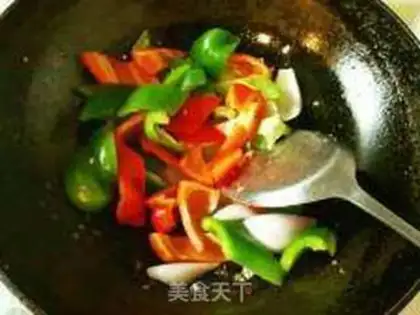Make Curry peppers and crabs step 21