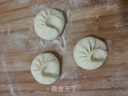 Make An egg and water bun step 9