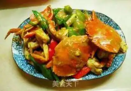 Make Curry peppers and crabs step 27