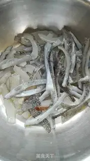 Make Temperature cucumbered fish skin step 3
