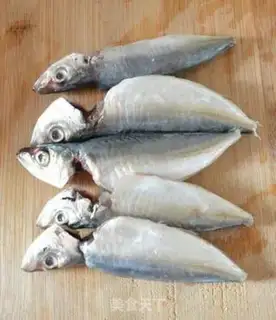 Make Spicy roasted pool fish step 0