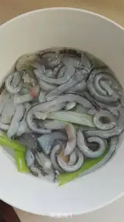 Make Temperature cucumbered fish skin step 5