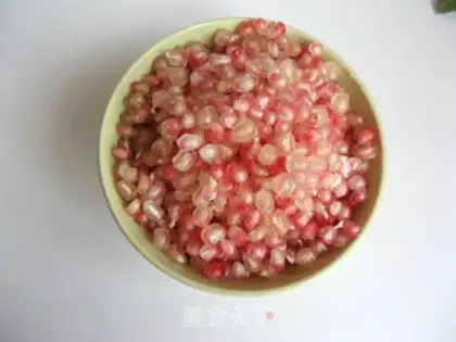 Make Pomegranate juice step 1