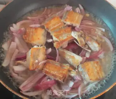 Make Onions burn fish step 7