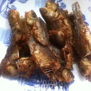 Make Onion-smelling fried fish step 6