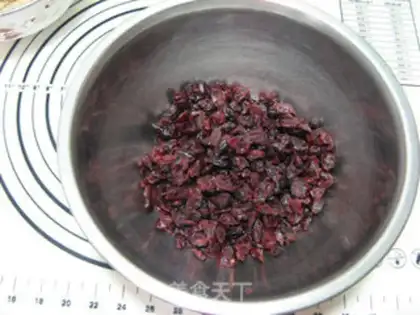 Make White bean cranberry mooncake step 6