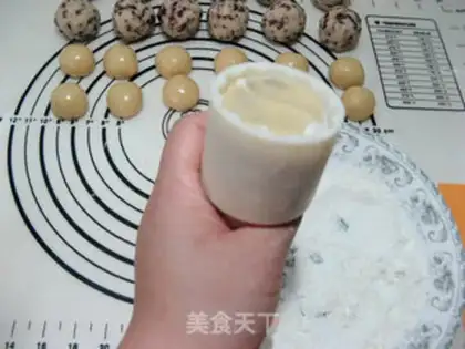 Make White bean cranberry mooncake step 16