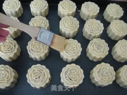 Make White bean cranberry mooncake step 19