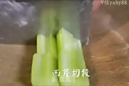 Make Hot yellow throat step 10