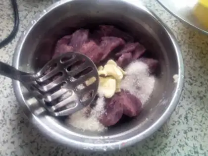 Make Potato souffle step 1