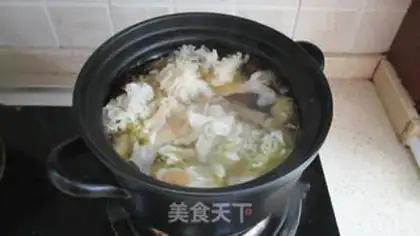 Make Silver ear chicken soup step 4