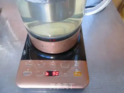 Make The yellow red date tea step 5
