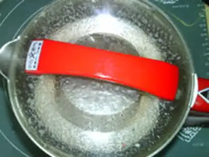 Make Cracker peanuts, black soybean step 9