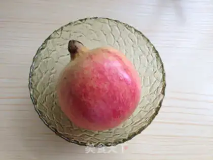 Make Pomegranate juice step 0