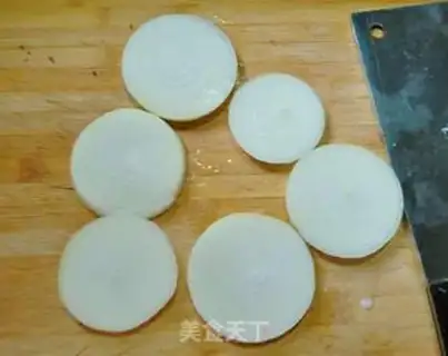 Make Spicy onions step 1