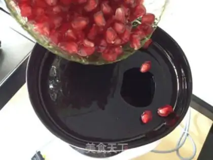Make Pomegranate juice step 4