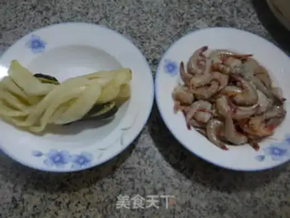 Make Pickles and shrimp step 0
