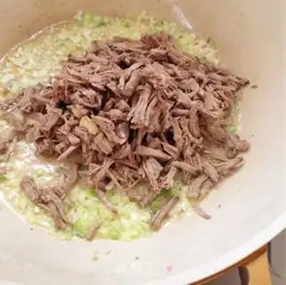 Make Spicy hands tore beef step 12