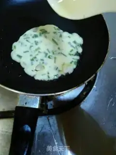 Make Onion omelet step 5