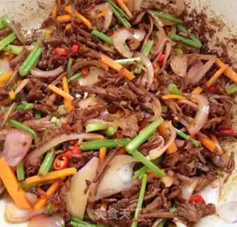 Make Spicy hands tore beef step 17