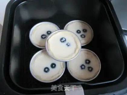 Make Blueberry balls step 5
