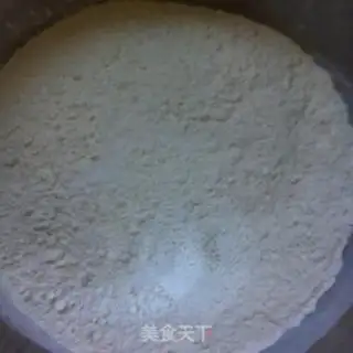 Make Hot noodles, little buns step 4