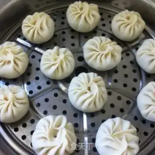 Make Hot noodles, little buns step 8