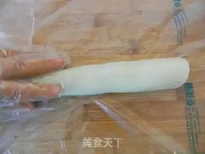 Make Cinnamon roll step 8