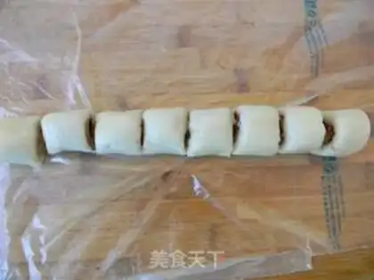 Make Cinnamon roll step 9