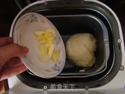 Make Little lions squeeze bread step 2
