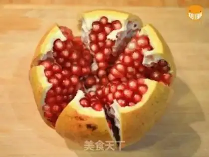 Make Pomegranate apple jam step 1