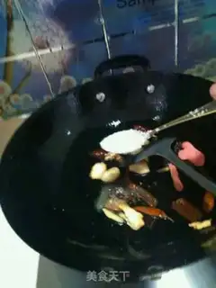 Make Godmother burned the feet of pigs step 4