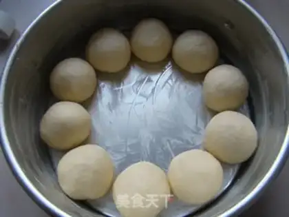 Make Little lions squeeze bread step 5