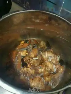 Make Godmother burned the feet of pigs step 9
