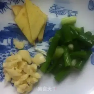 Make Spicy chicken step 1