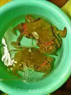 Make Curry peppers and crabs step 0