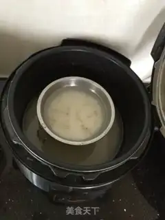 Make Homemade cinnamon flowers step 1