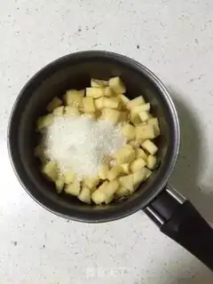 Make Cinnamon apples step 0